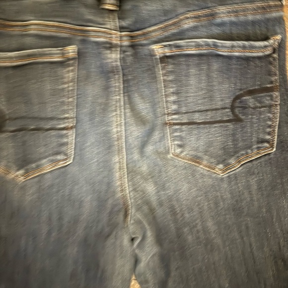 American Eagle Outfitters Blue Jeans frayed distressed at bottom - Picture 4 of 6